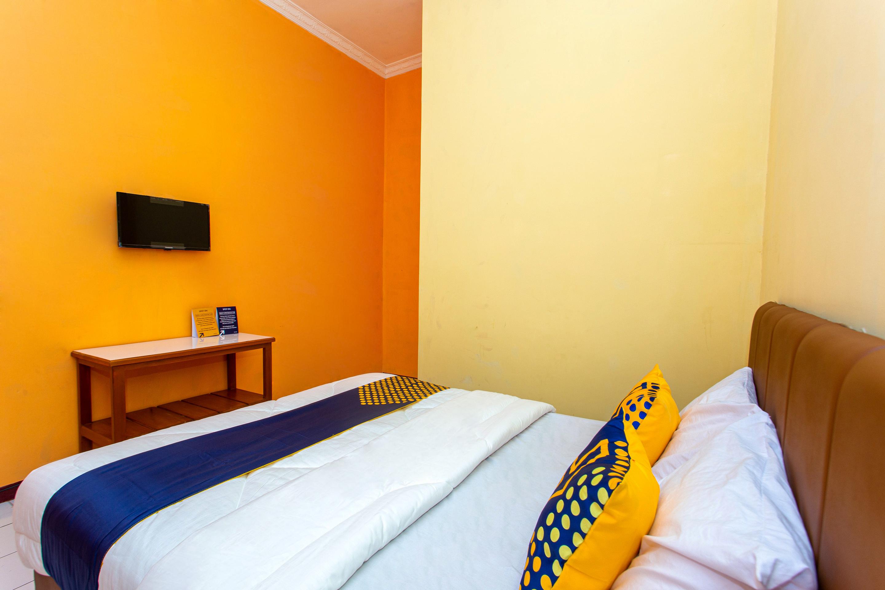 สปอต ออน 2697 โฮมี เฮาส์ Hotel เซอมารัง ภายนอก รูปภาพ