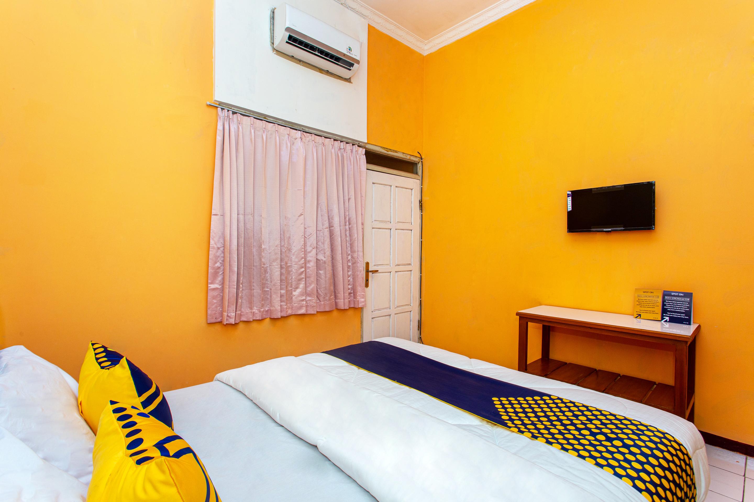 สปอต ออน 2697 โฮมี เฮาส์ Hotel เซอมารัง ภายนอก รูปภาพ