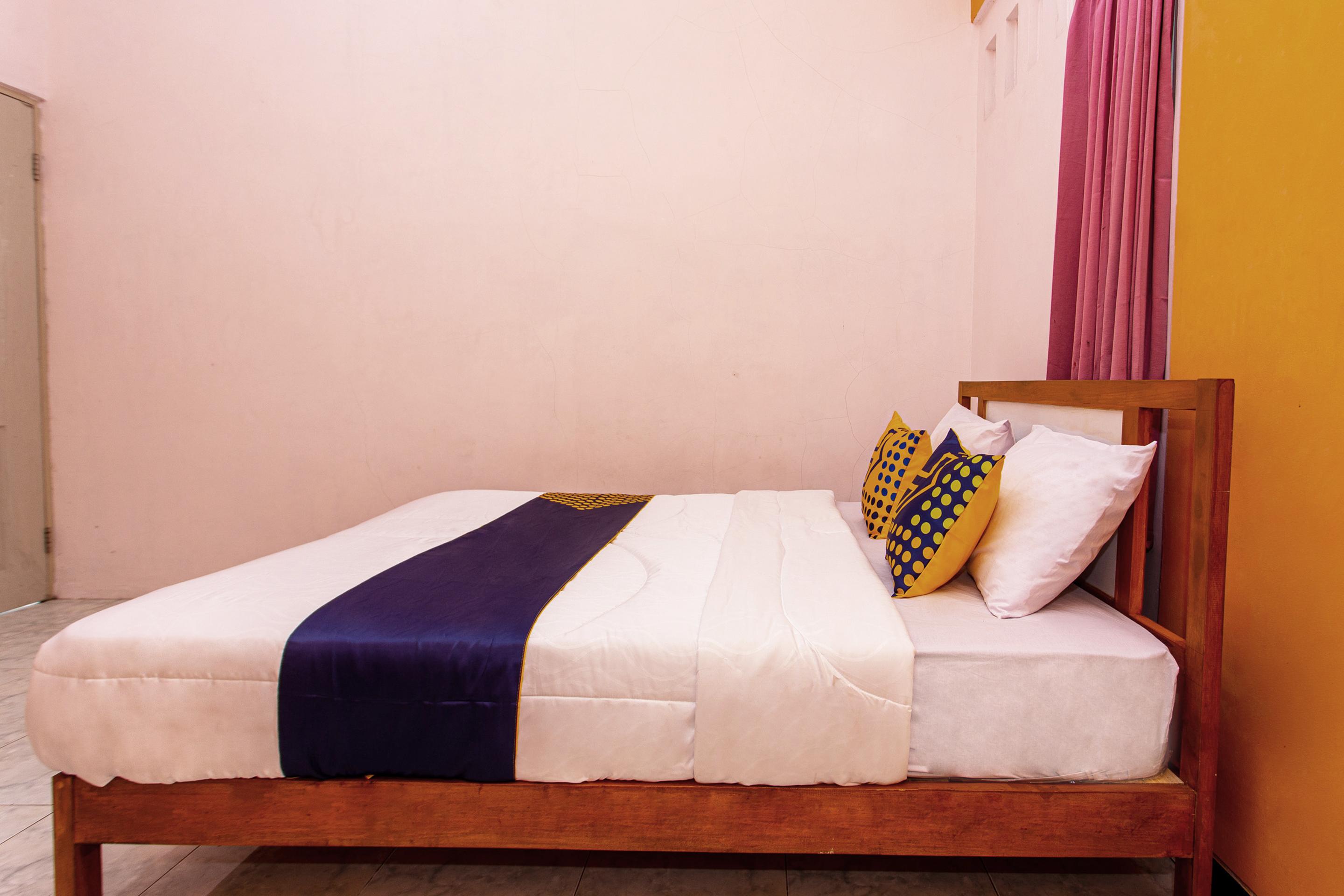สปอต ออน 2697 โฮมี เฮาส์ Hotel เซอมารัง ภายนอก รูปภาพ