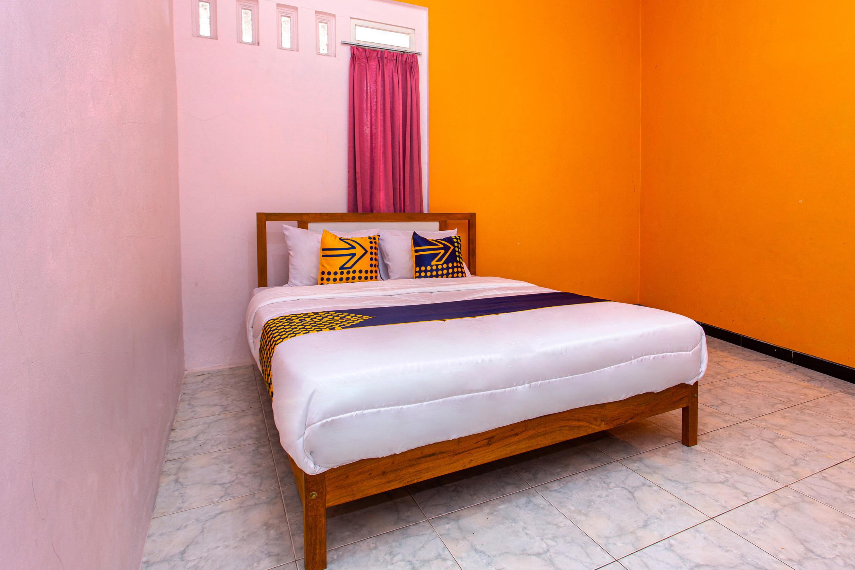 สปอต ออน 2697 โฮมี เฮาส์ Hotel เซอมารัง ภายนอก รูปภาพ