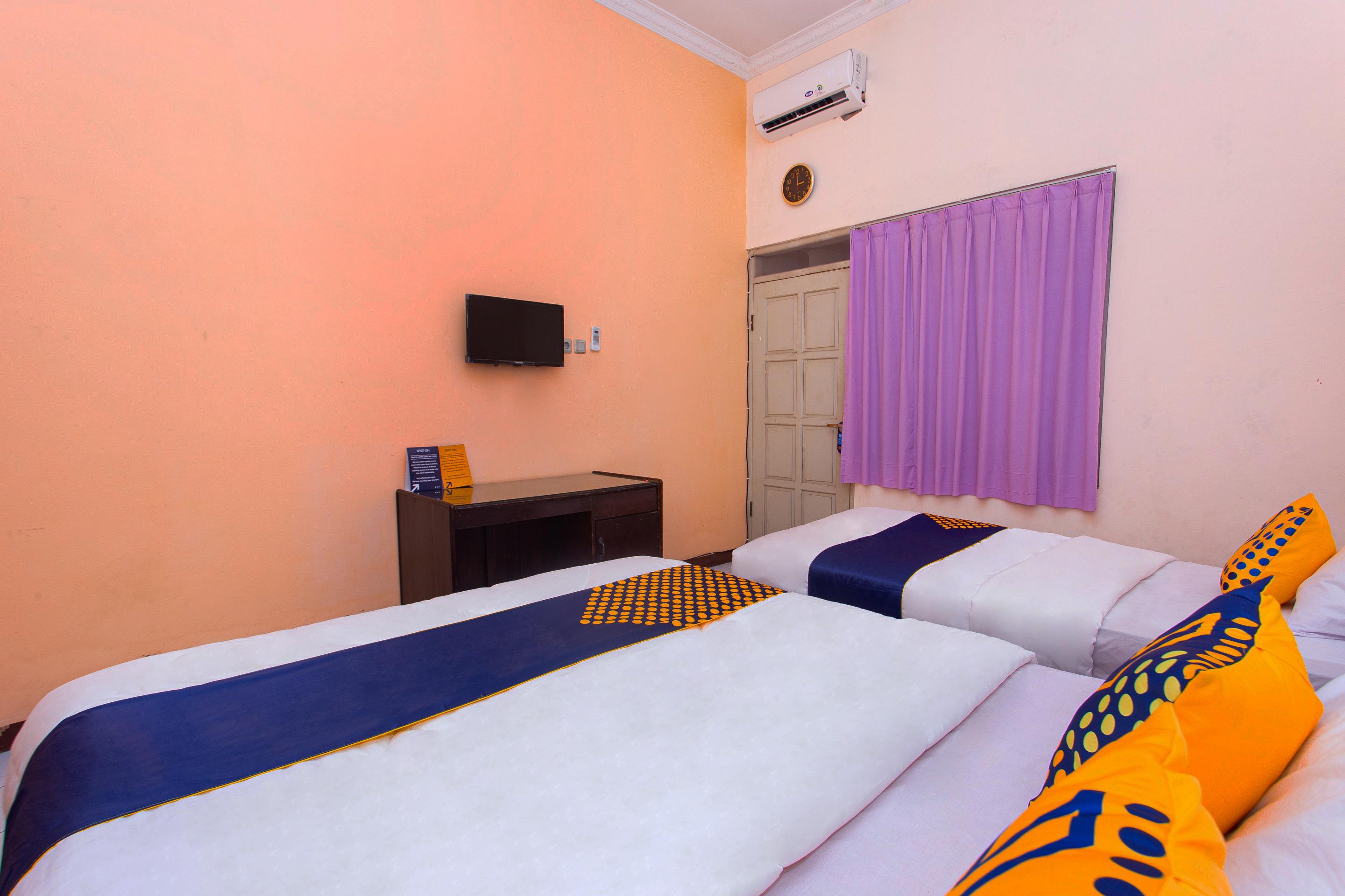 สปอต ออน 2697 โฮมี เฮาส์ Hotel เซอมารัง ภายนอก รูปภาพ