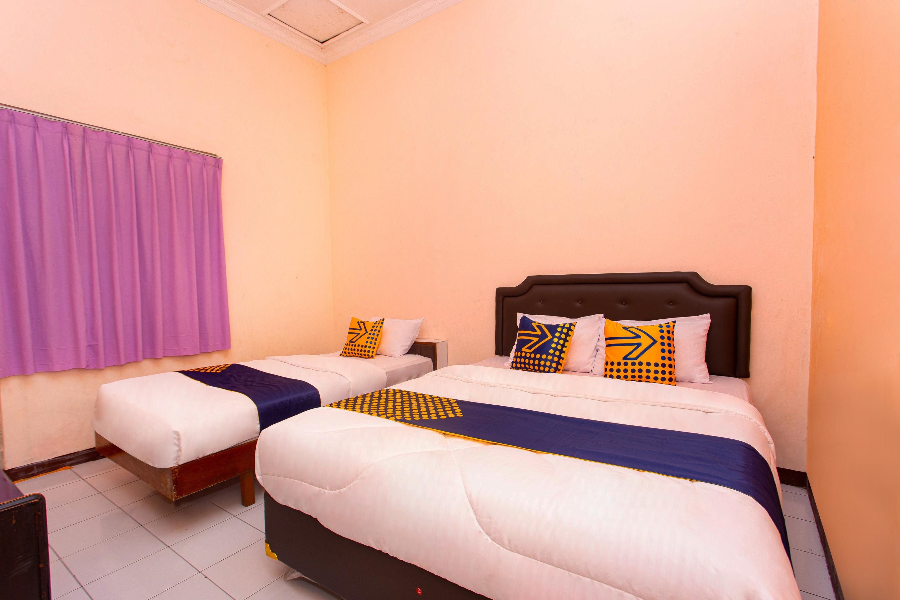 สปอต ออน 2697 โฮมี เฮาส์ Hotel เซอมารัง ภายนอก รูปภาพ